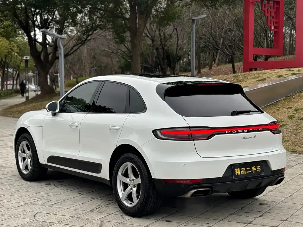 Porsche Macan — фото 7