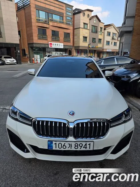 BMW 5-Series — фото 1