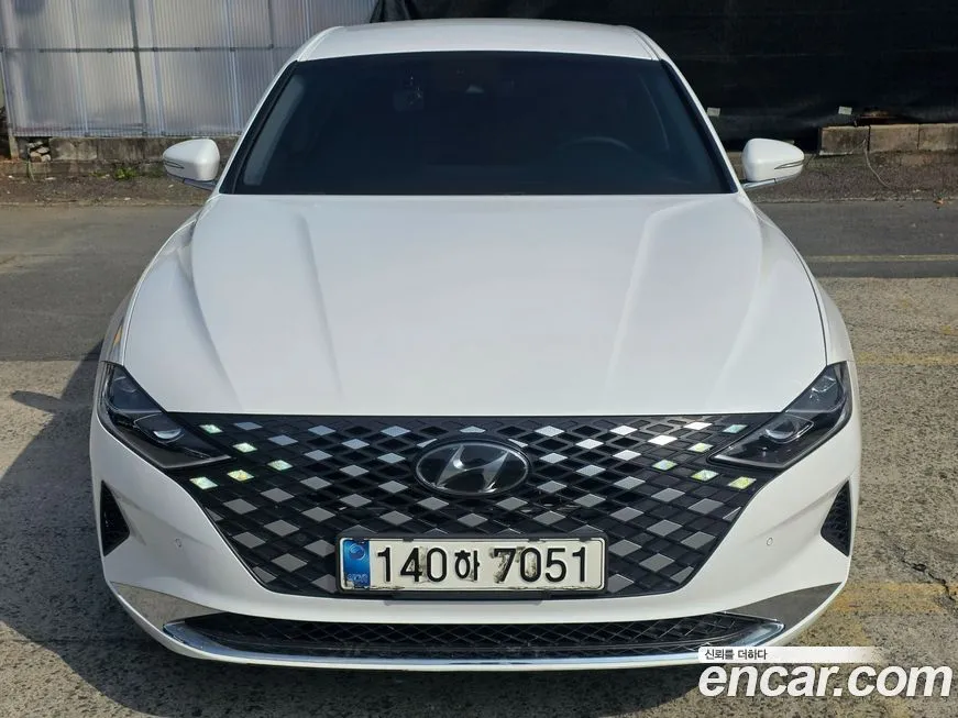 Hyundai Grandeur — фото 1