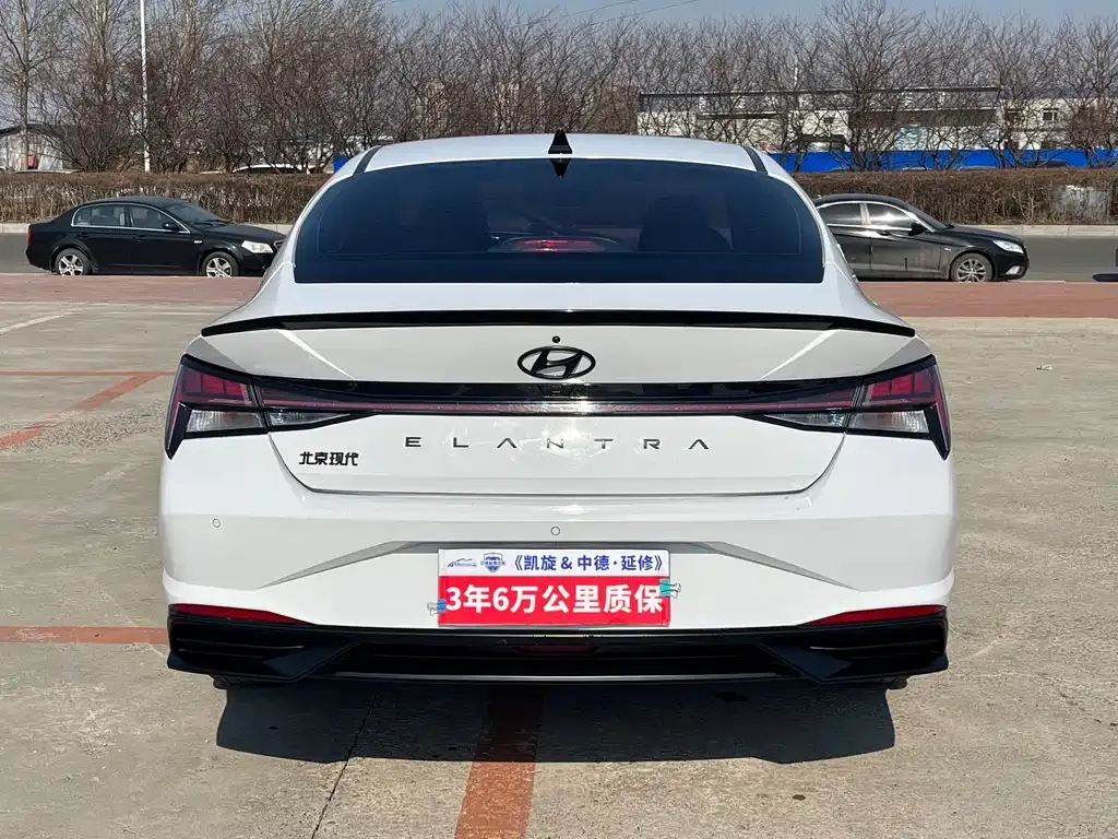 Hyundai Elantra — фото 4