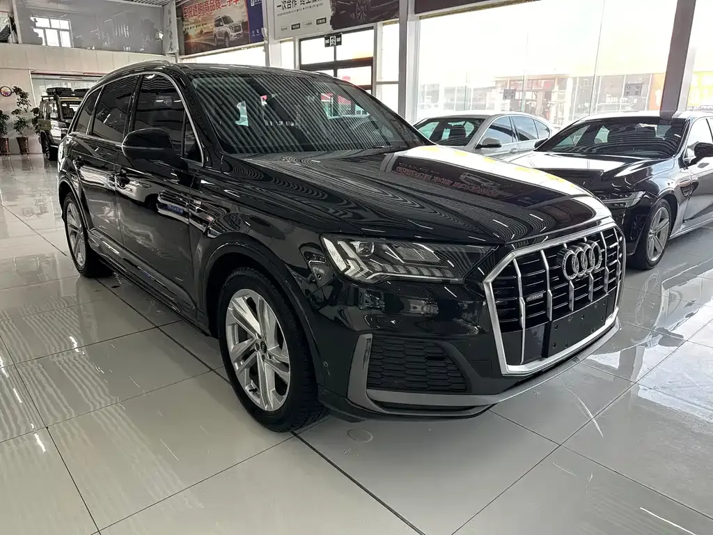Audi Q7 — фото 5