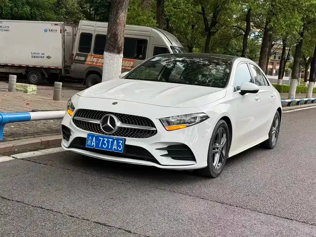 Mercedes-Benz A-Class — фото 1