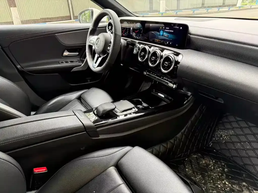 Mercedes-Benz A-Class — фото 5