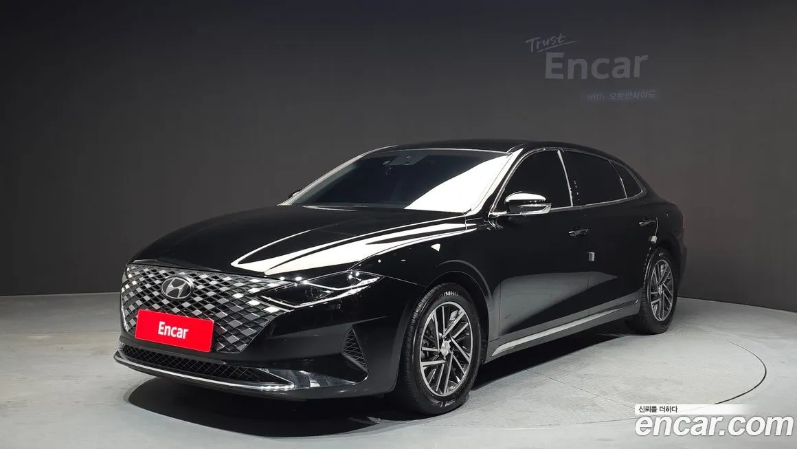 Hyundai Grandeur — фото 1