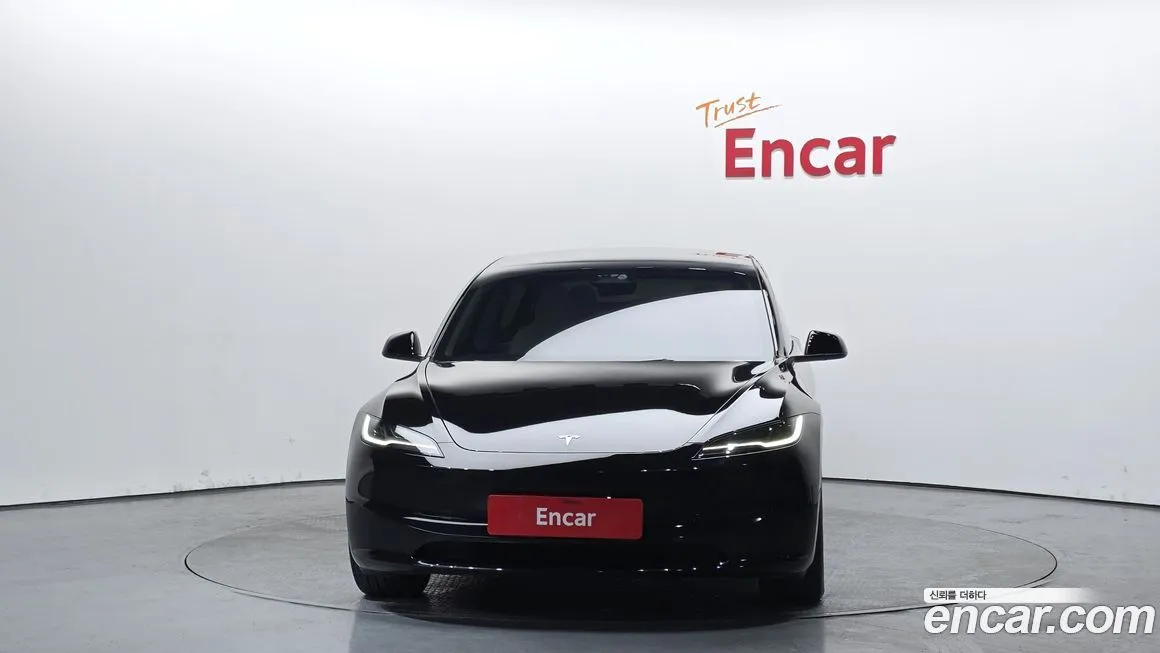 Tesla Model 3 — фото 3
