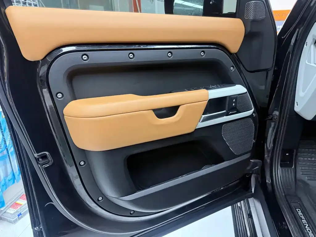 Land Rover Defender — фото 3