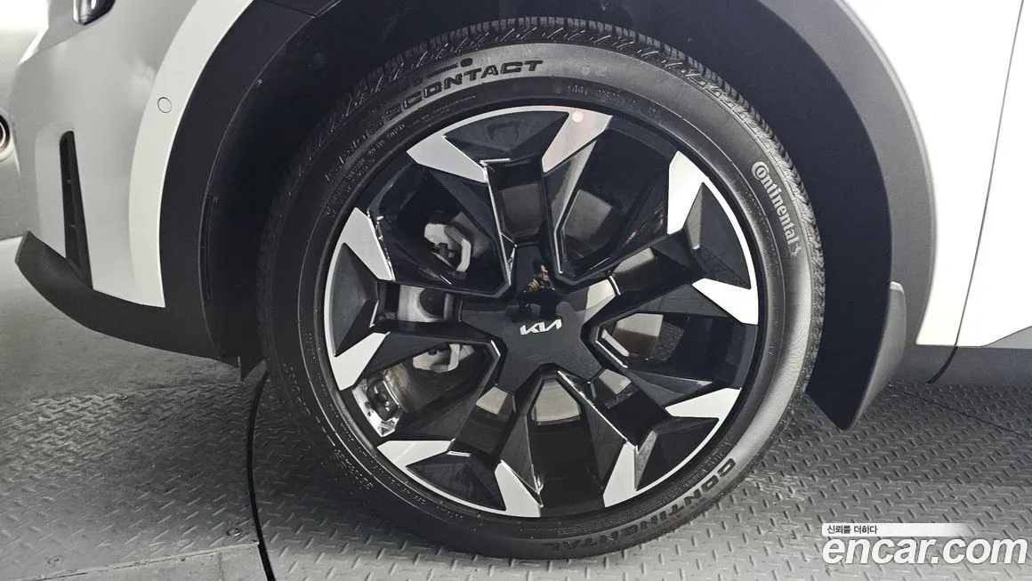 Kia Sorento — фото 9