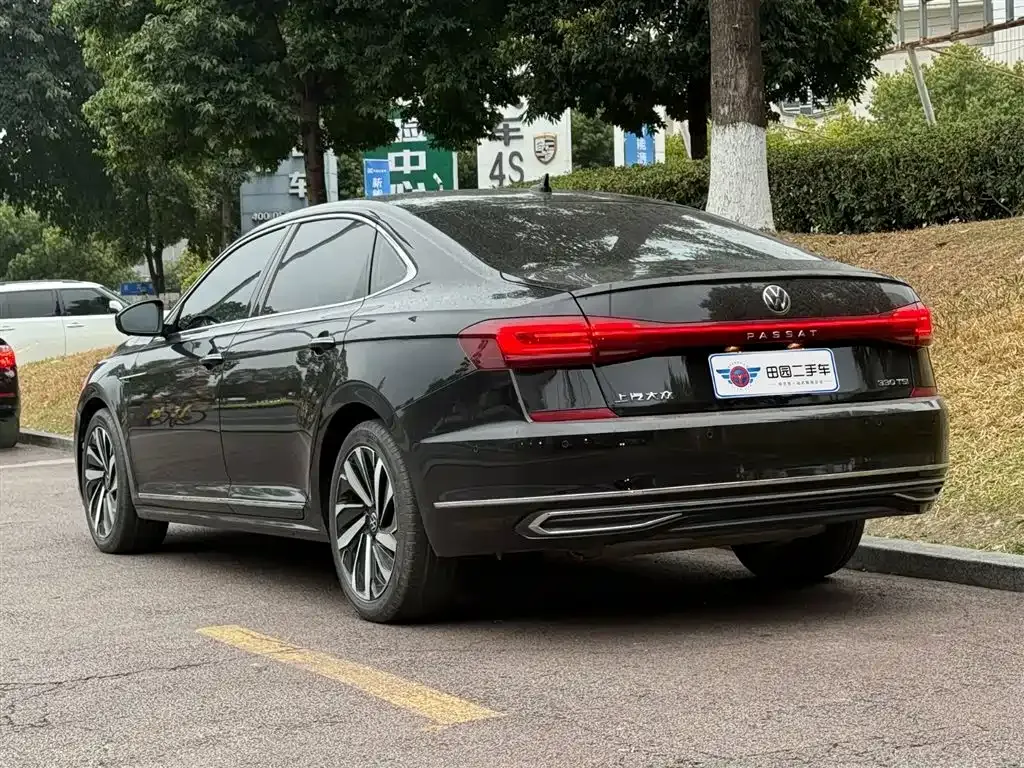 Volkswagen Passat — фото 4