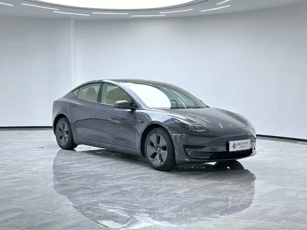 Tesla Model 3 — фото 5