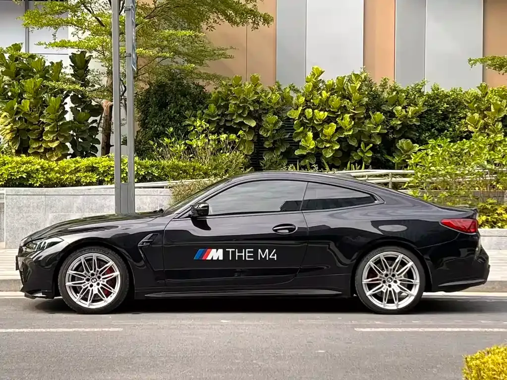 BMW M4 — фото 10