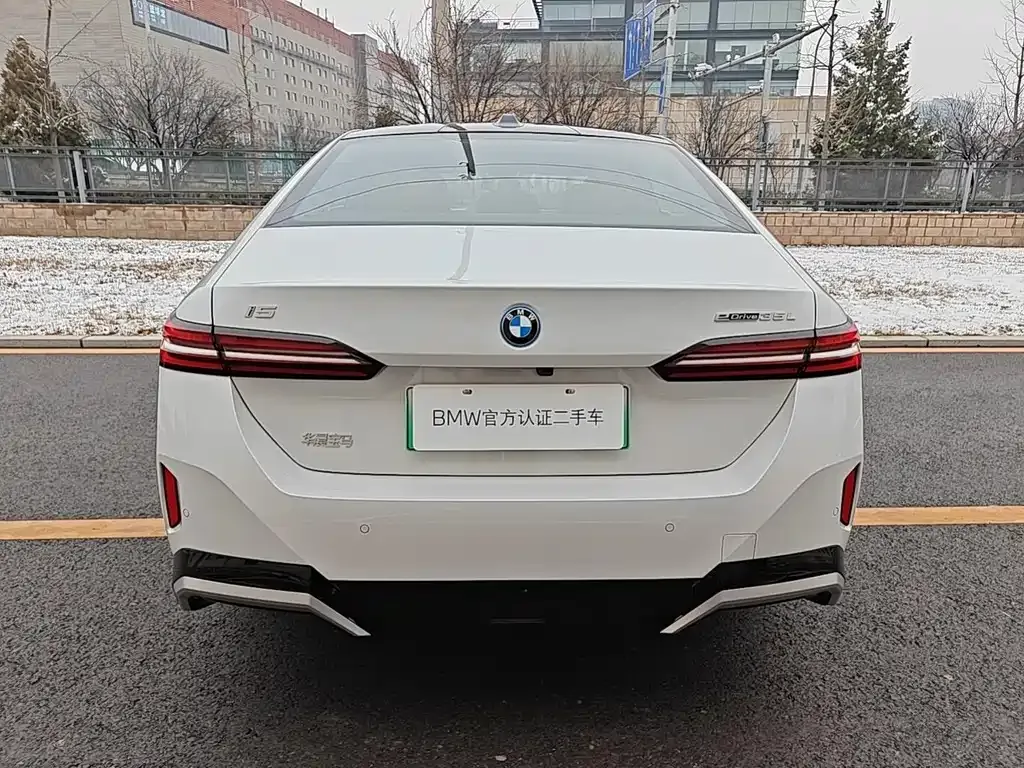 BMW i5 — фото 7