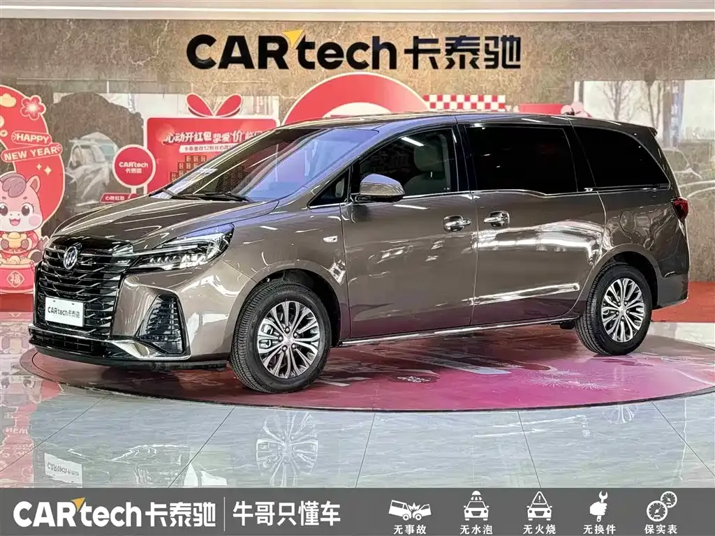 Buick GL8 — фото 1