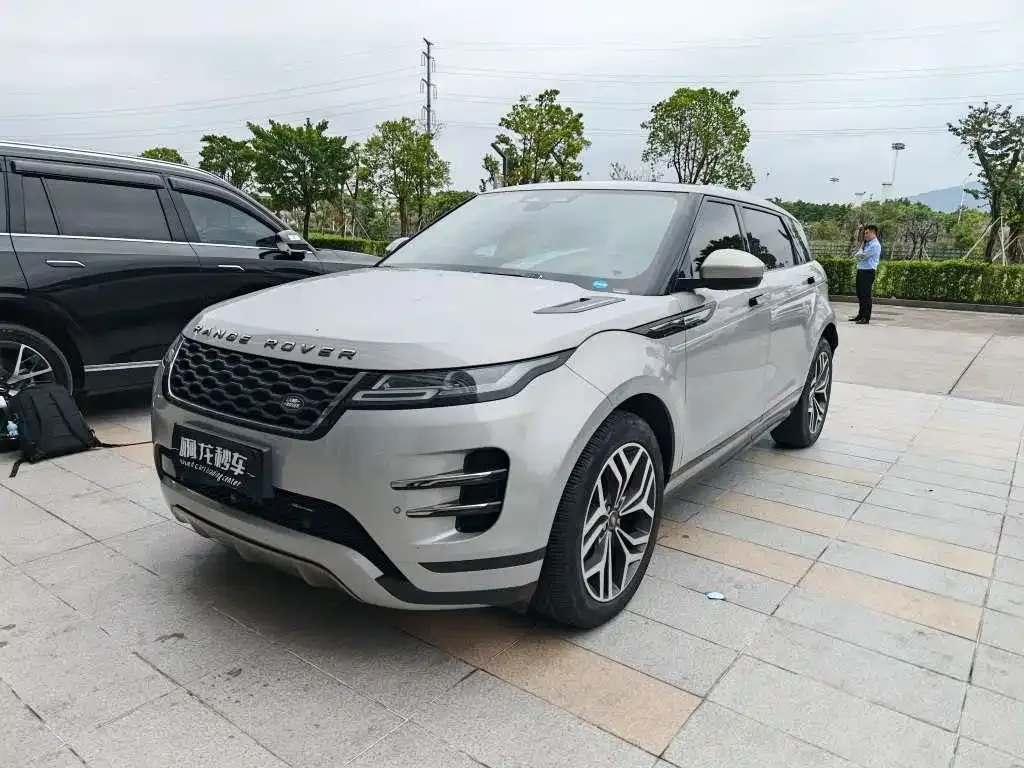 Land Rover Evoque — фото 1