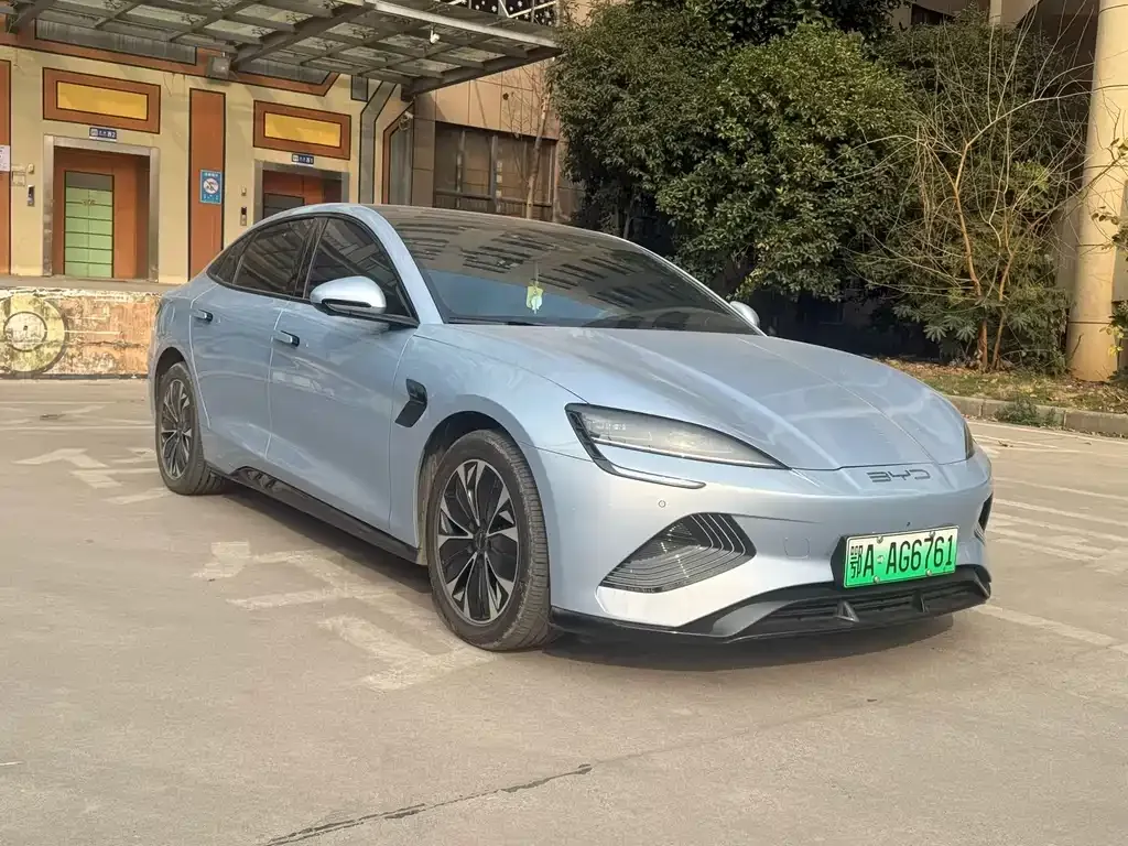 BYD Seal — фото 6