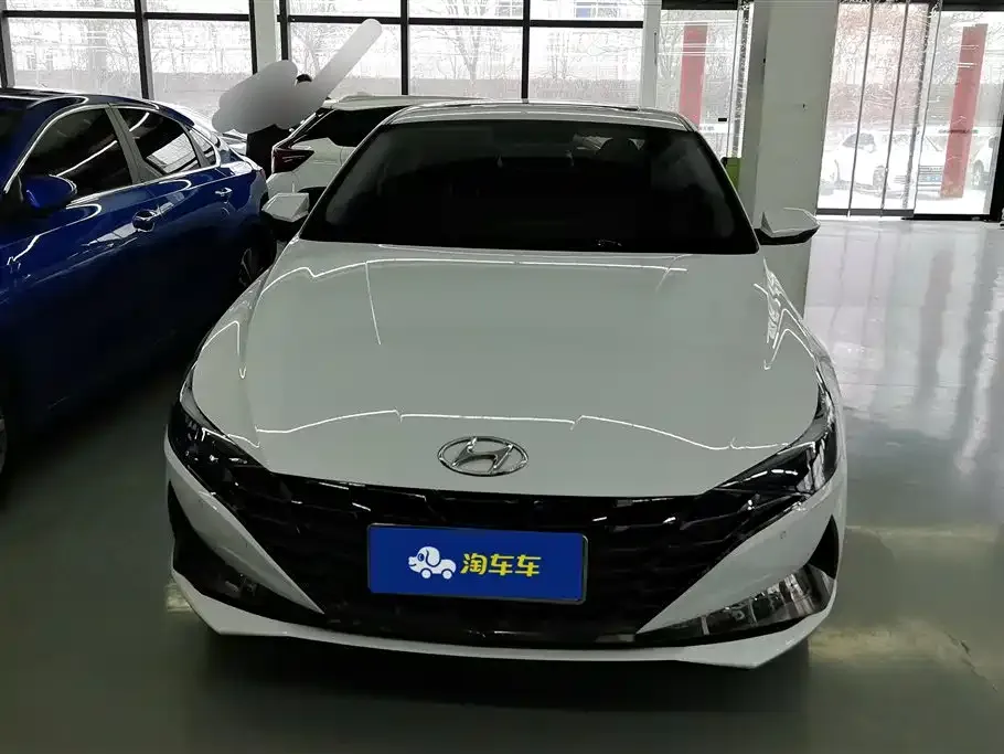 Hyundai Elantra — фото 4