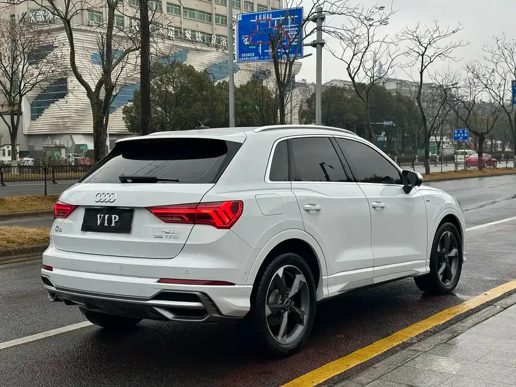Audi Q3 — фото 9