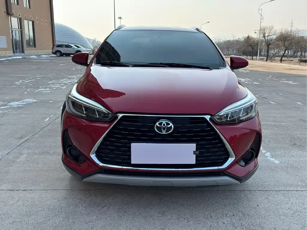 Toyota Yaris L — фото 7