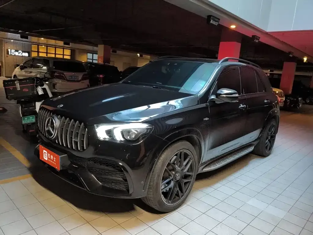 Mercedes-Benz GLE AMG — фото 1