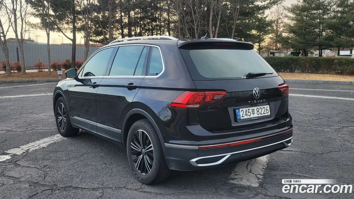 Volkswagen Tiguan — фото 10