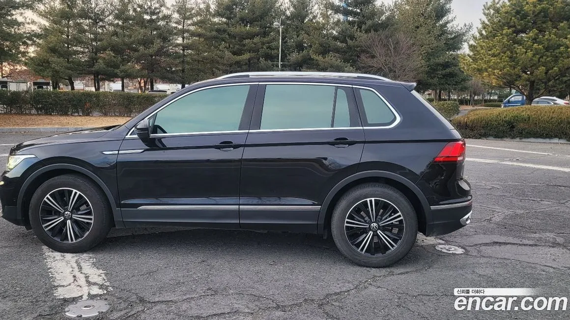 Volkswagen Tiguan — фото 9