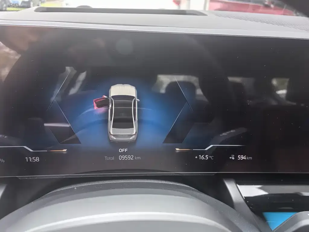 BMW i5 — фото 2
