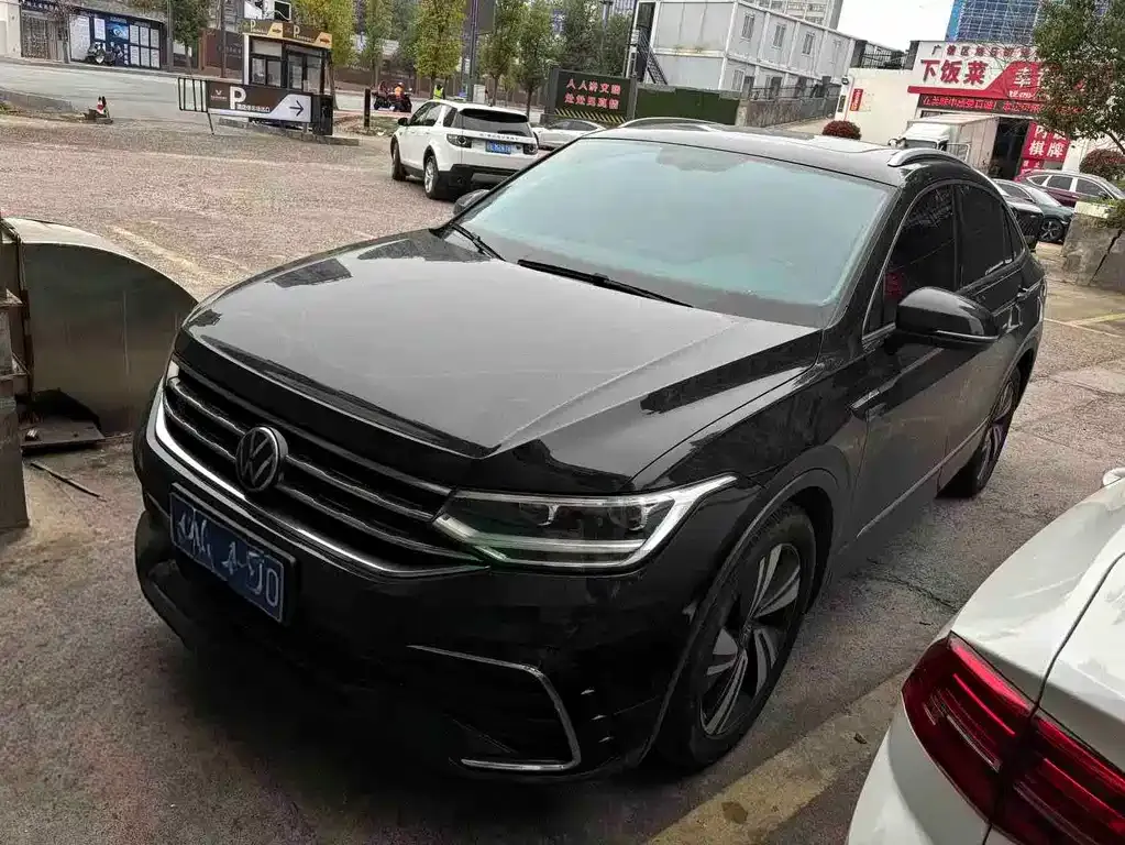 Volkswagen Tiguan X — фото 1