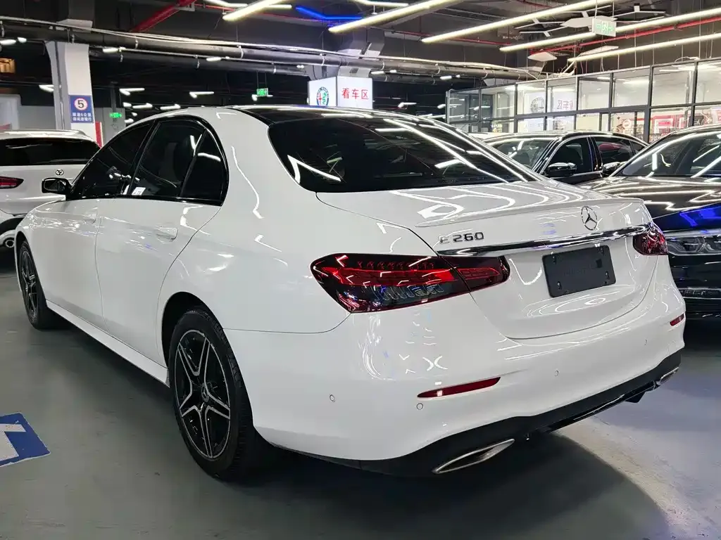 Mercedes-Benz E-Class (Import) — фото 4