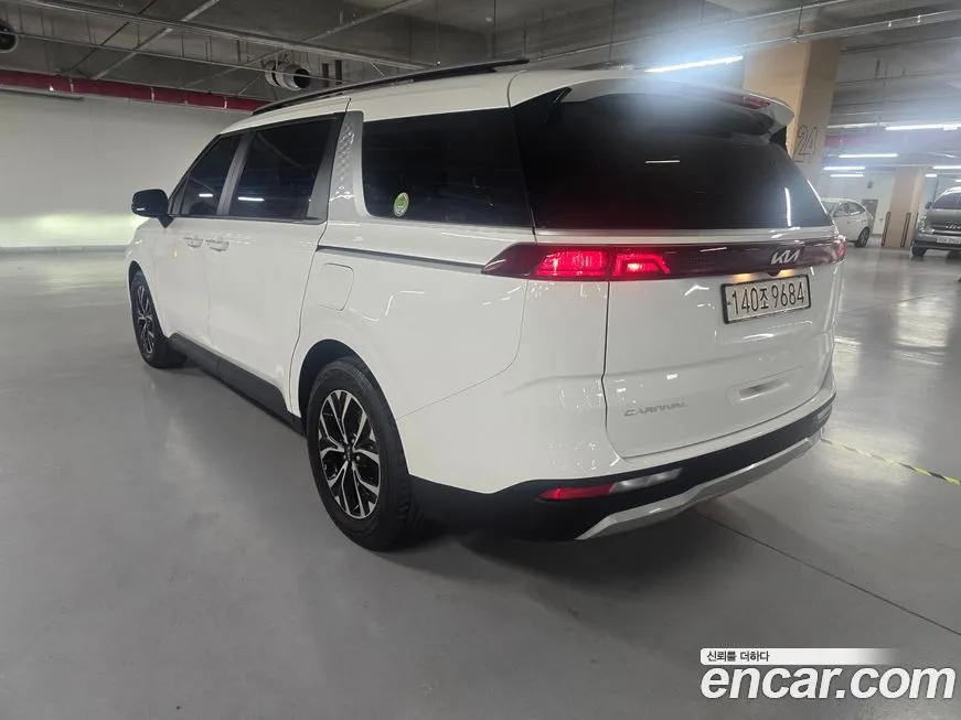 Kia Carnival — фото 3