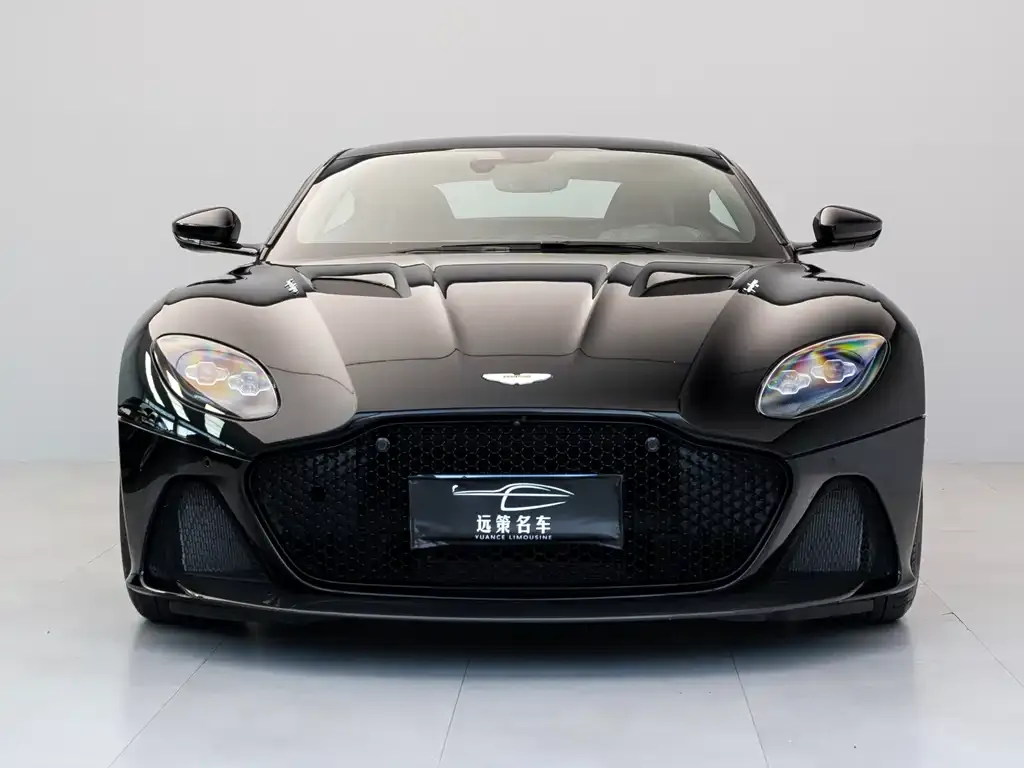 Aston Martin DBS — фото 1