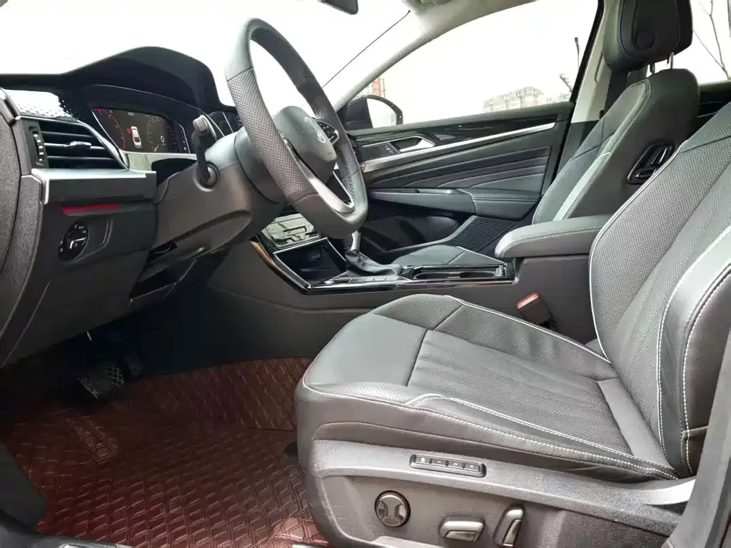 Volkswagen Passat — фото 4
