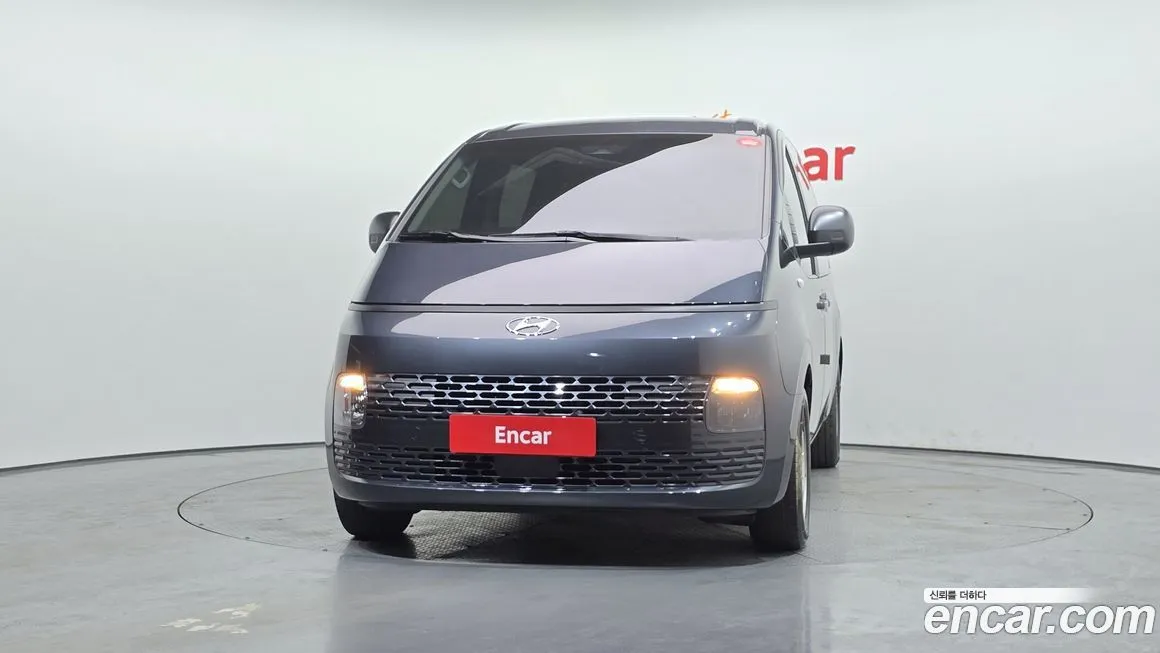 Hyundai Staria — фото 3