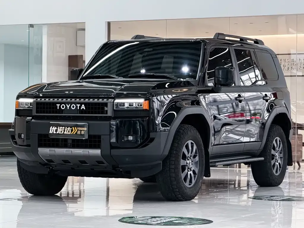 Toyota Prado — фото 1