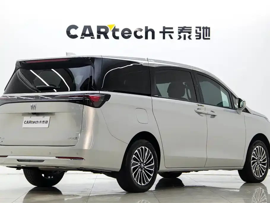 Buick GL8 Hybrid — фото 8