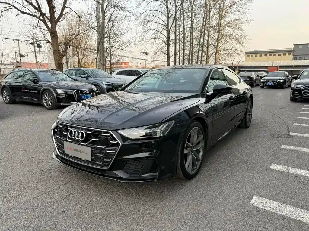 Audi A7 — фото 1