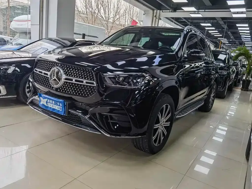 Mercedes-Benz GLE — фото 1