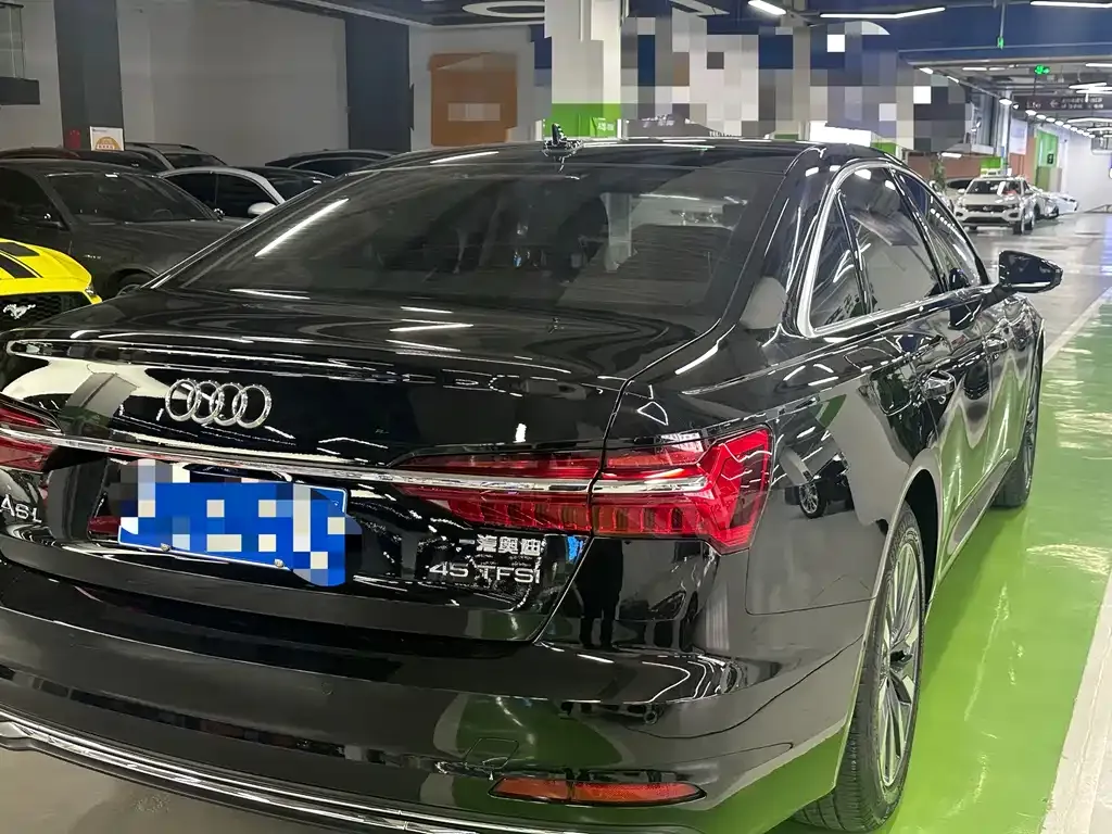 Audi A6L — фото 6