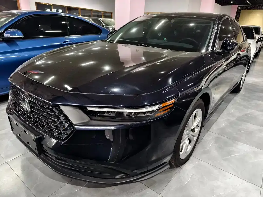 Honda Accord — фото 1