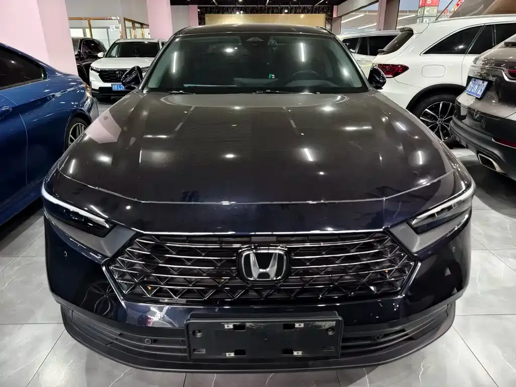 Honda Accord — фото 9