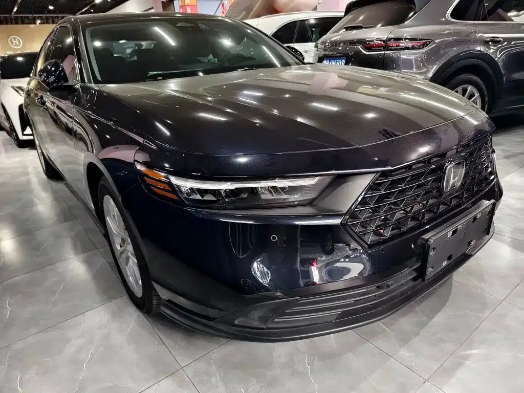 Honda Accord — фото 8