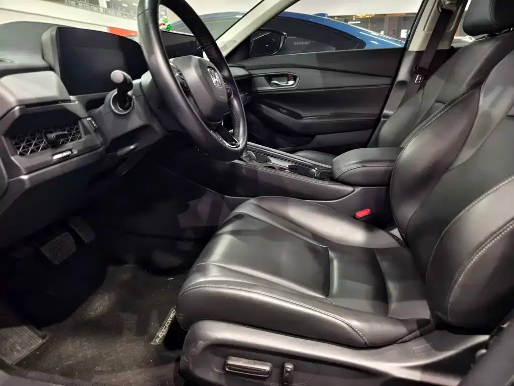 Honda Accord — фото 10