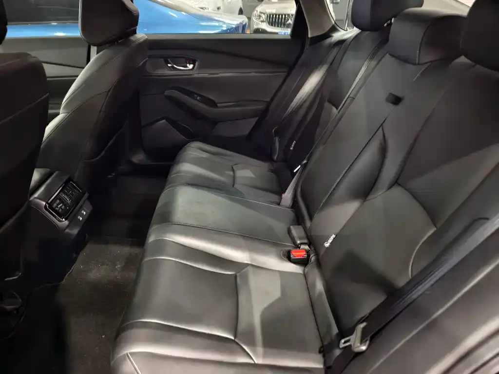 Honda Accord — фото 5
