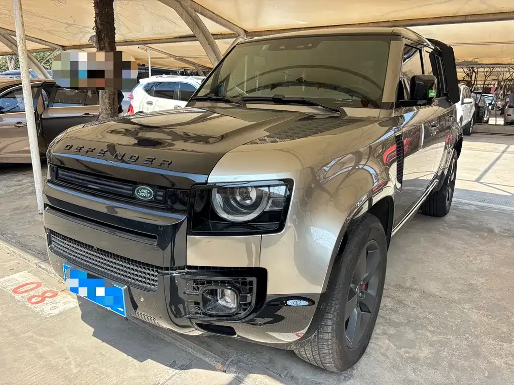 Land Rover Defender — фото 1