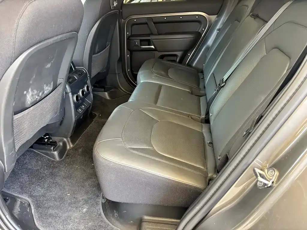 Land Rover Defender — фото 10