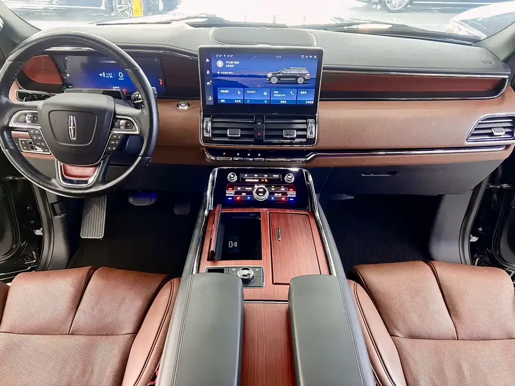 Lincoln Navigator — фото 9
