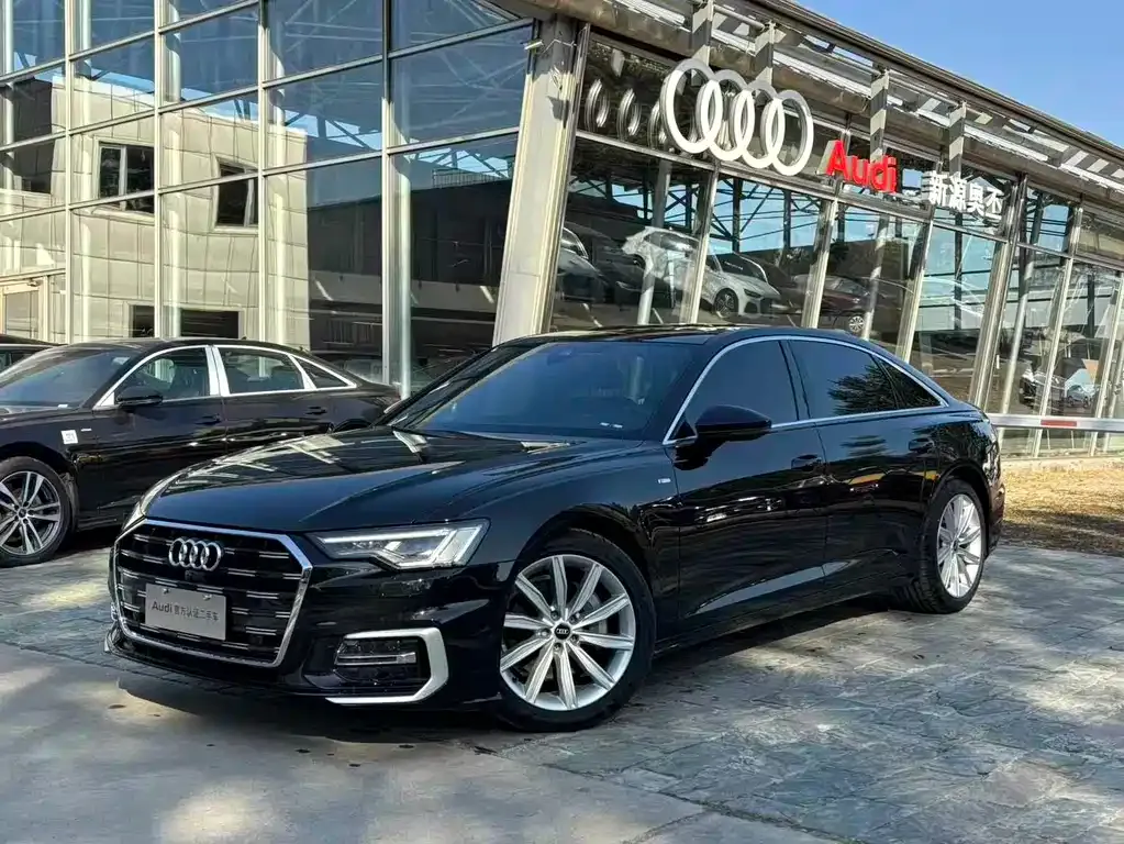 Audi A6L — фото 1