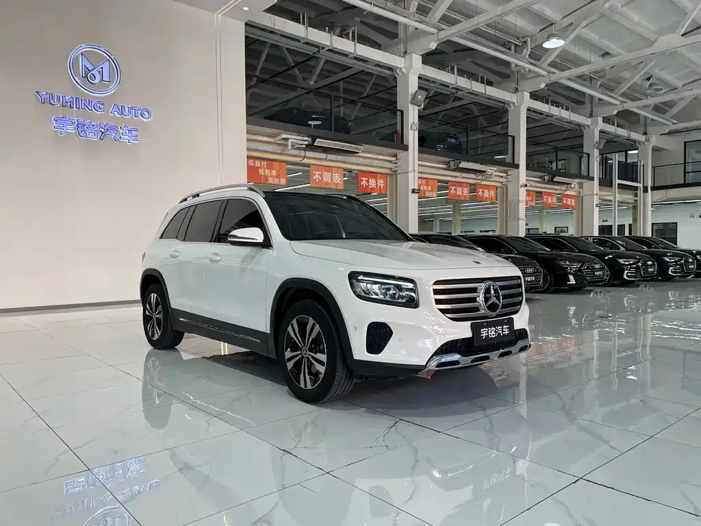 Mercedes-Benz GLB — фото 2