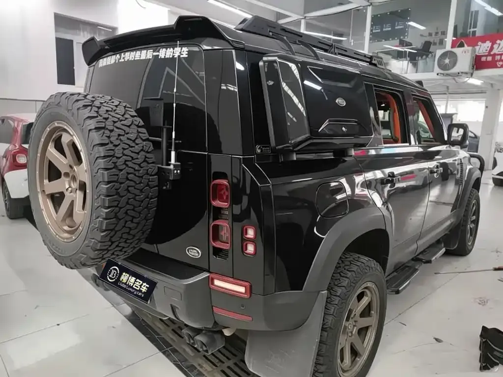 Land Rover Defender — фото 3