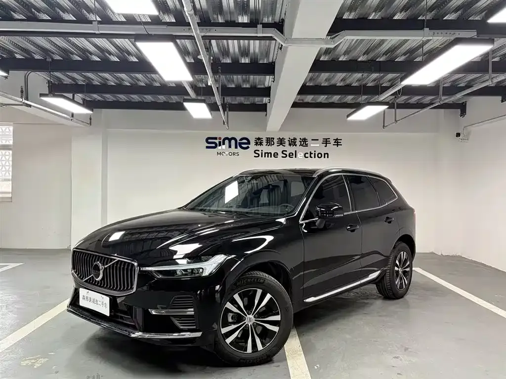 Volvo XC60 — фото 1
