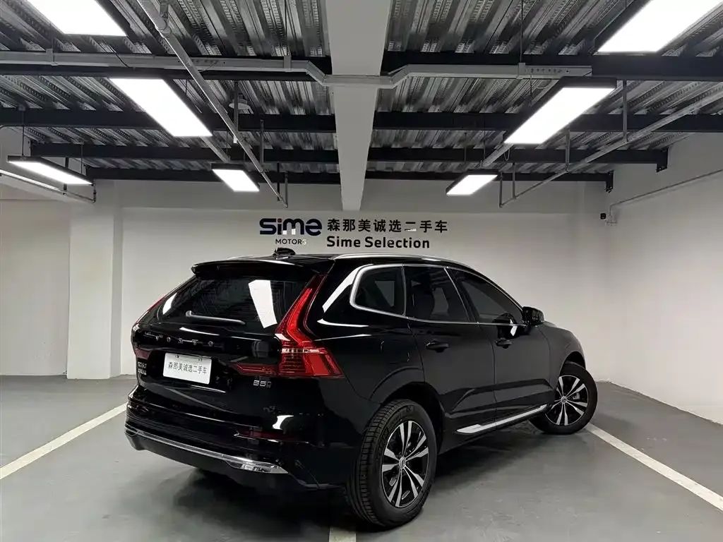 Volvo XC60 — фото 8