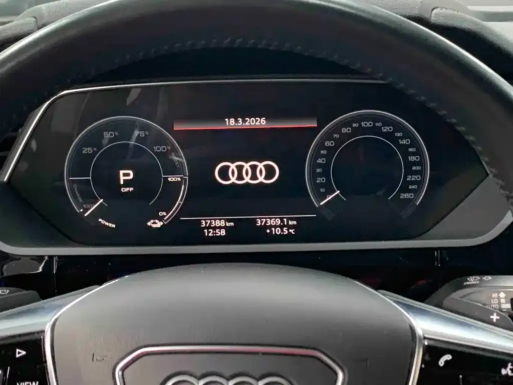 Audi e-tron (Import) — фото 2